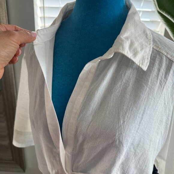 H&M Divided cropped button-up Shirt - Size M - Picture 2 of 8